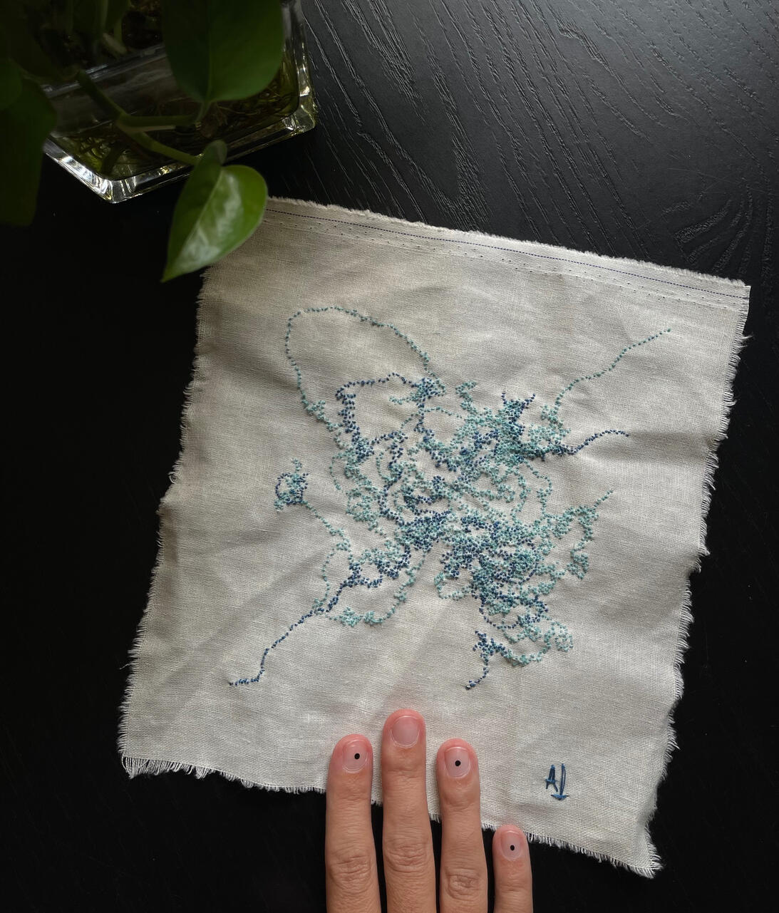 “Sea splash”, 2026. Hand embroidery on linen, size 22x24 cm / 8.6”x9.4”.